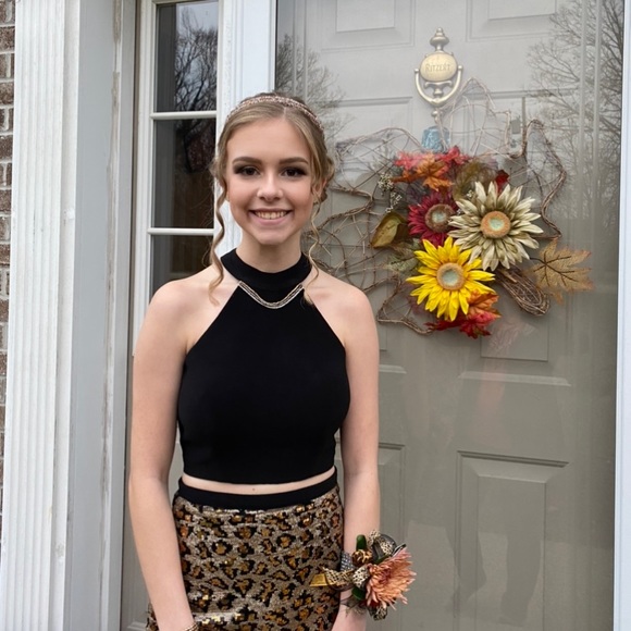 Meet Your Posher, Addison. - Picture 3 of 4